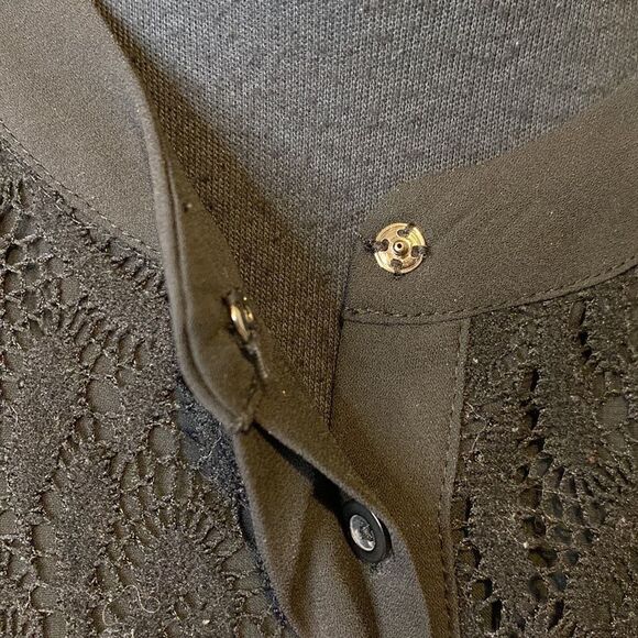 Simply Vera Vera Wang Medium Lace Blouse Pleated Back Hidden Button Up - Picture 5 of 10